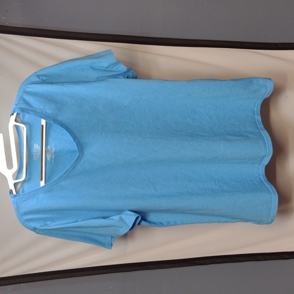 Baby blue tee - slightly damaged